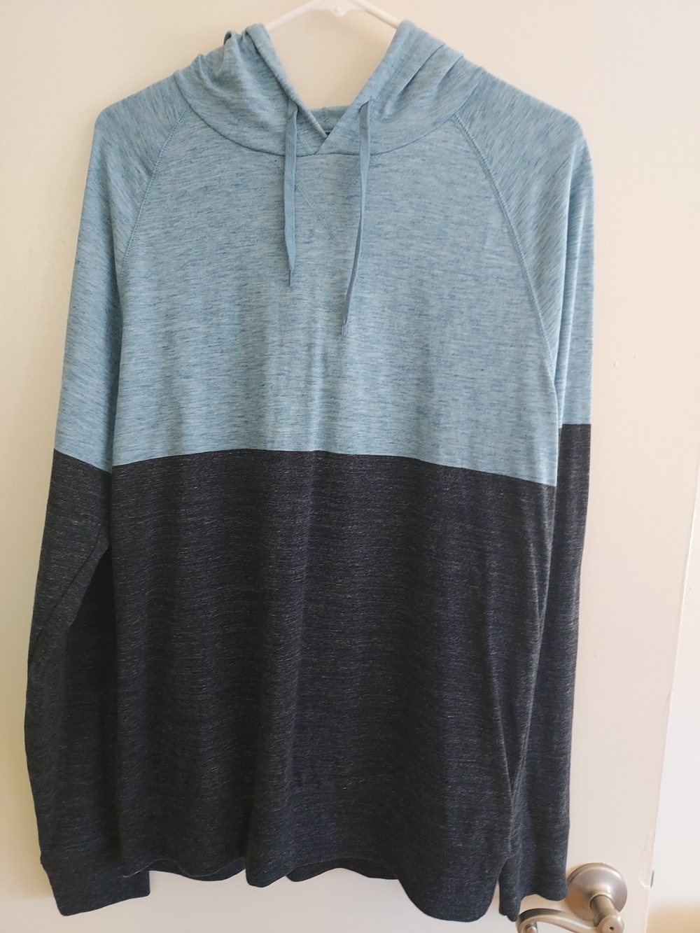 Old Navy Men's Dark Heather Blue Crewneck Lightweight Pullover